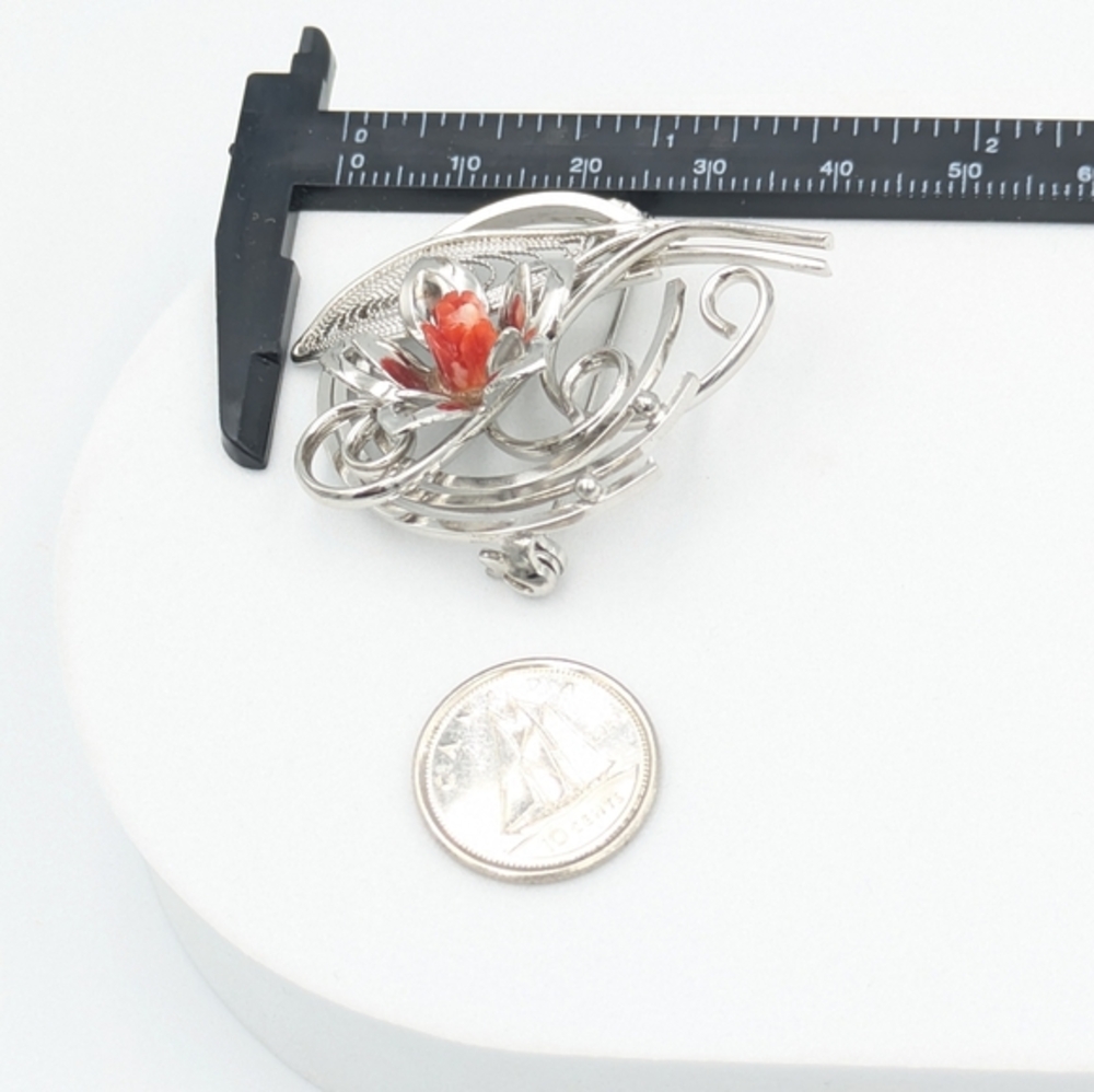 Vintage carved red coral and silver tone metal work brooch pin - Picture 6 of 6